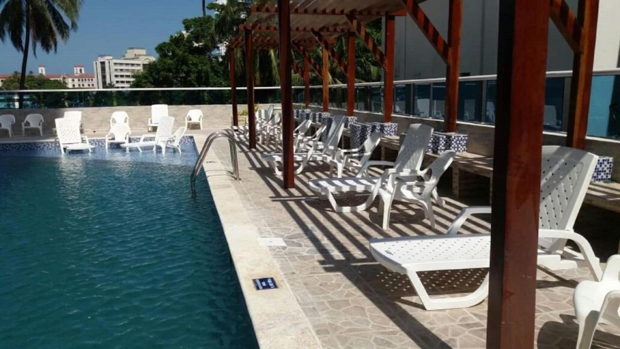 Shark 1514 Nuevo Conquistador Cartagena المظهر الخارجي الصورة